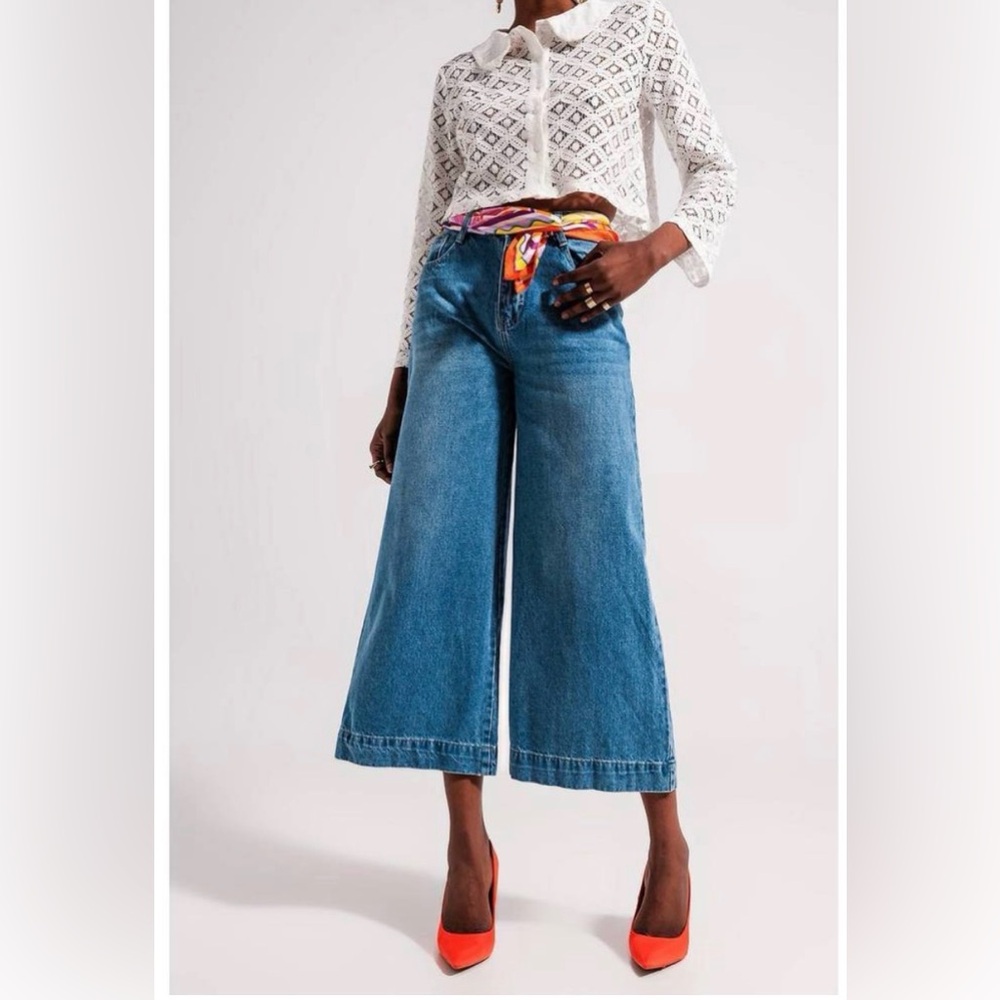 NEW‎ Q2 cotton high waisted cropped jeans in mid wash 90's